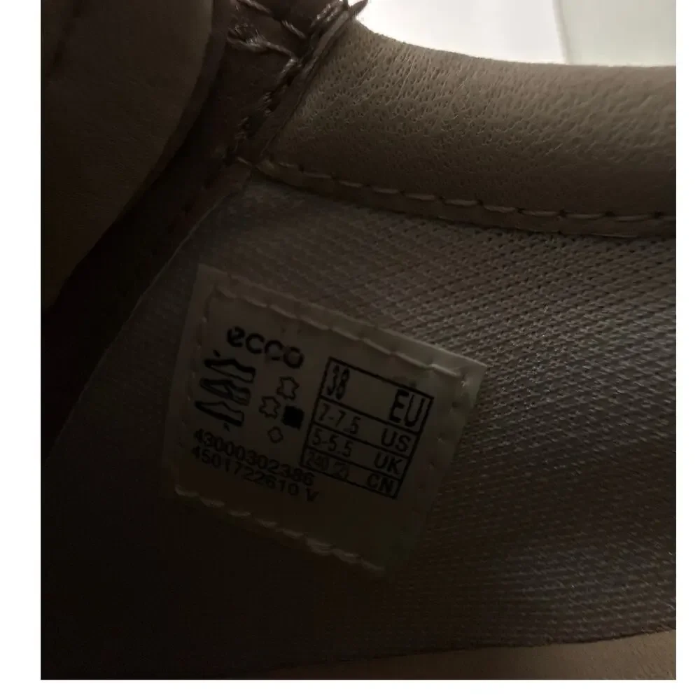 Ecco Soft 7 Casual Sneaker Womens‎ 7 7.5 EU 38 Nubuck Leather Grey Rose Flat